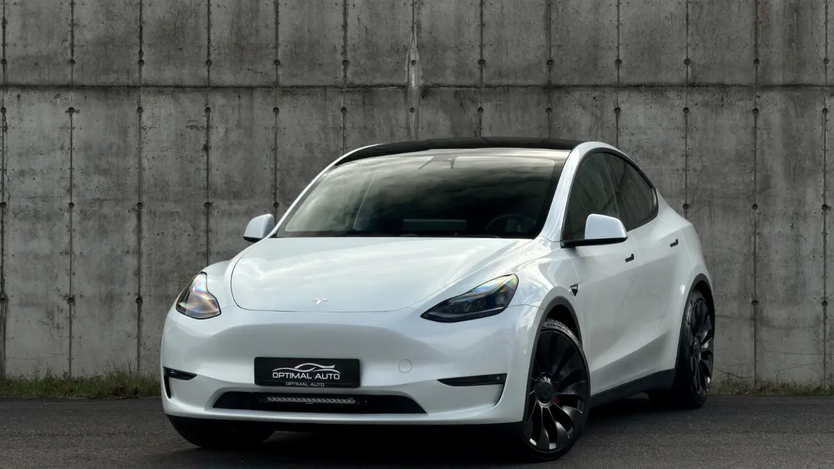 Tesla Model Y 2022 – bilde 1 av 33
